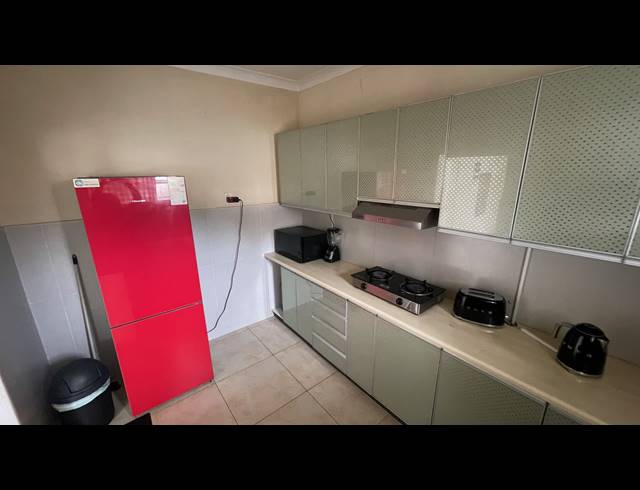2.5 BEDROOM APARTMENT TO LET IN GLENWOOD
